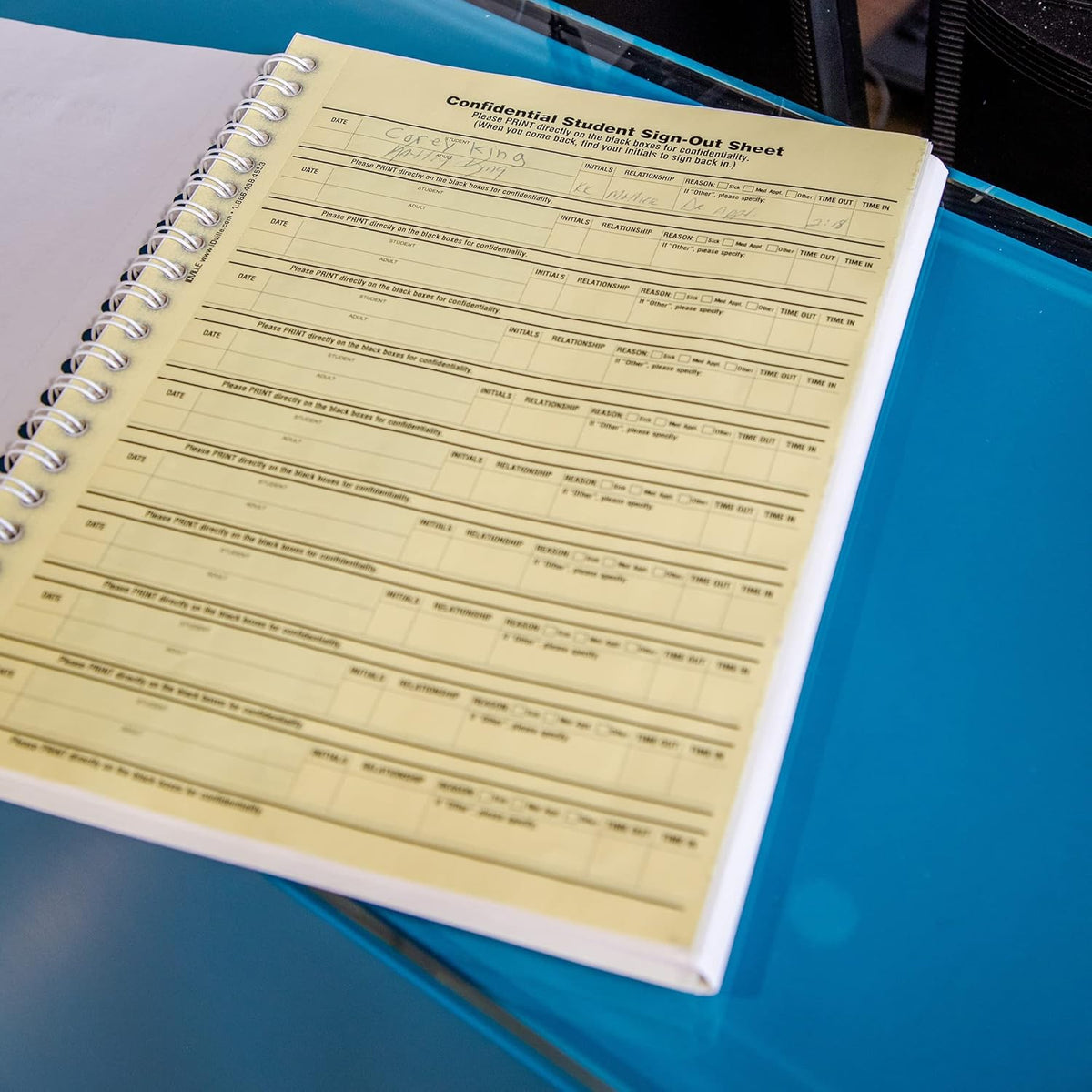 Sign-Out Book 500 Records Carbon Copy Pack of 2 J852