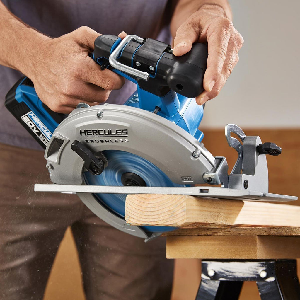 7-1/4 in. Brushless Cordless Circular Saw M639304