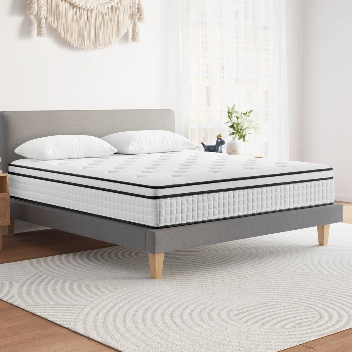Queen Size 12 inch Hybrid Innerspring Mattress U60248