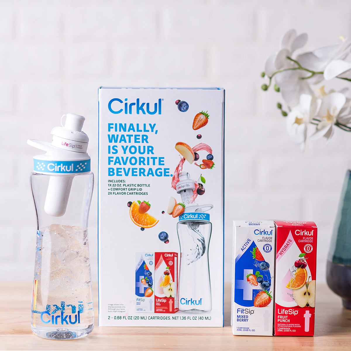 22oz Plastic Water Bottle Starter Kit with Blue Lid and 2 Flavor Cartridges C131535