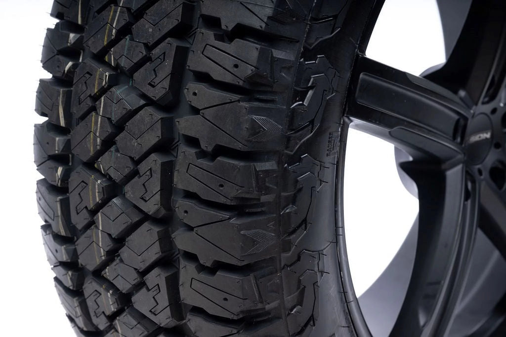 All-Terrain Tire 35X12.50R20 10PLY X9717