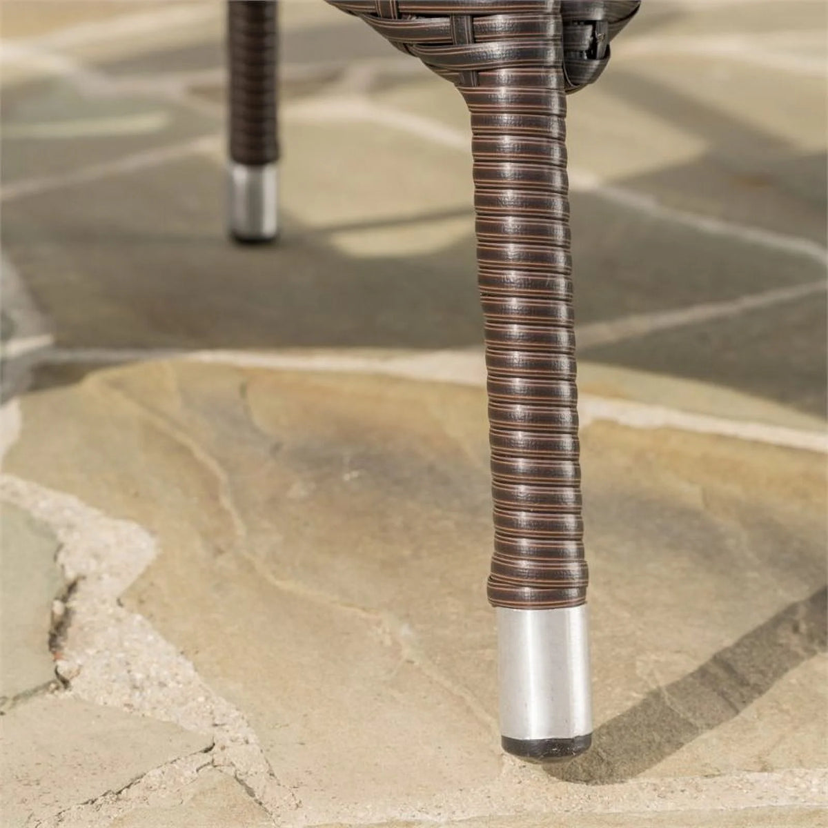 Round Wicker Patio Dining Table U806906