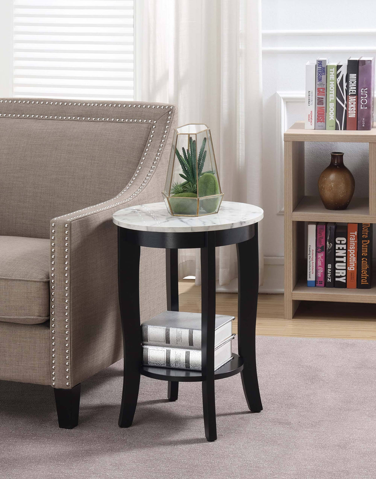 White Faux Marble Round End Table O27048
